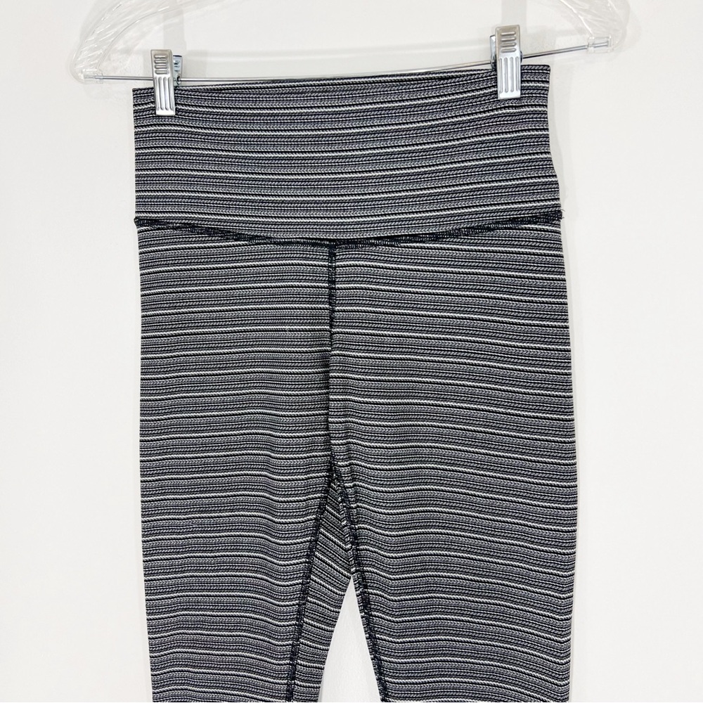 Lululemon High Times Pant Textured Stripe Black Deep Coal Size 6 - Picture 3 of 8